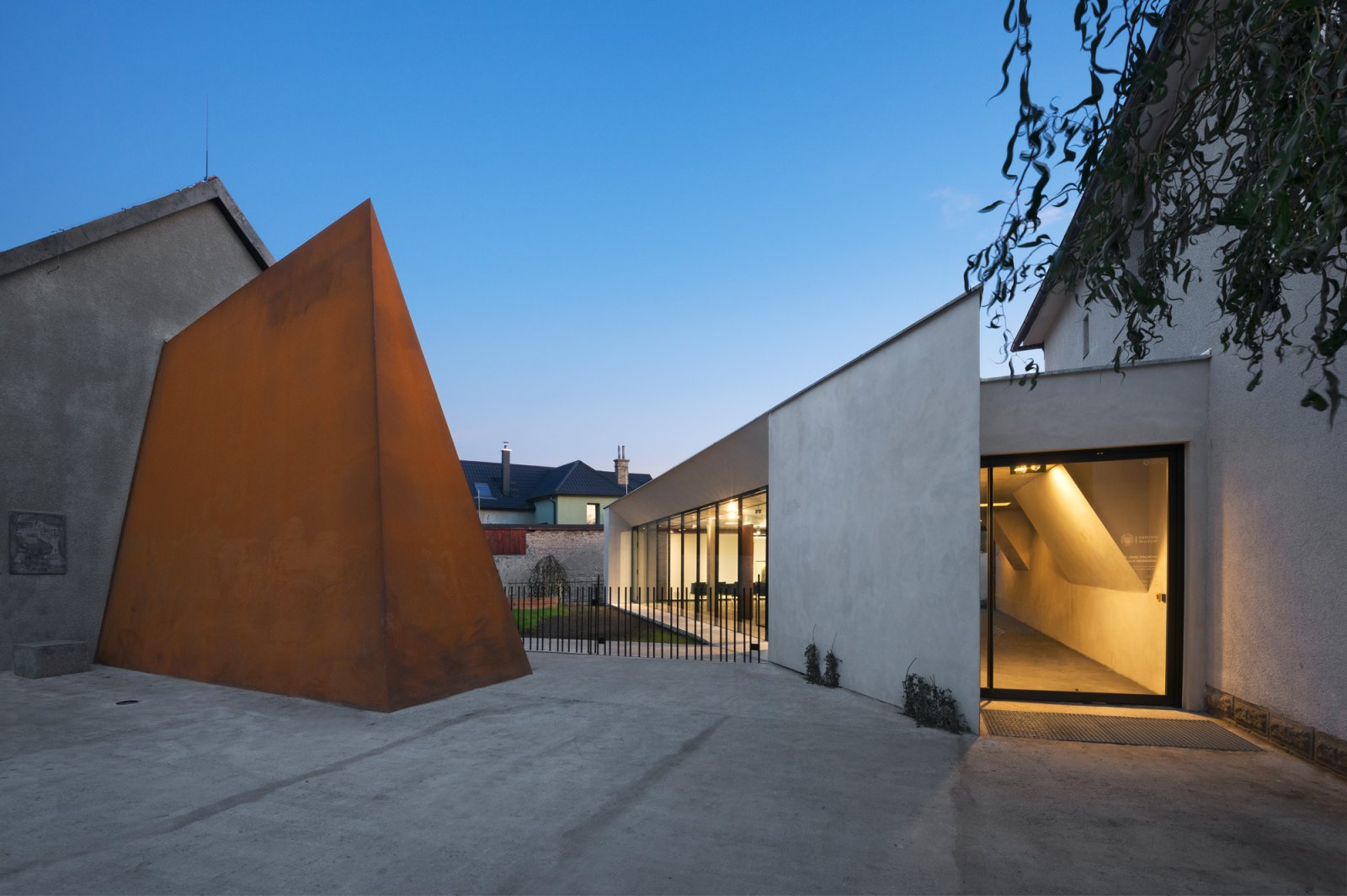 PAMÁTNÍK JANA PALACHA VE VŠETATECH